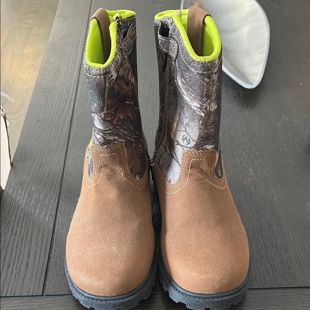 Magellan Outdoors Brown and Green Boots with Sturdy Sole 4Y